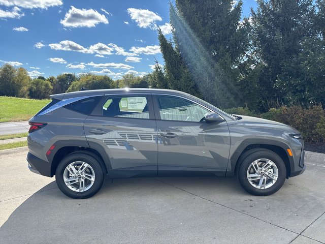 New 2026 Gray Hyundai SE image 5