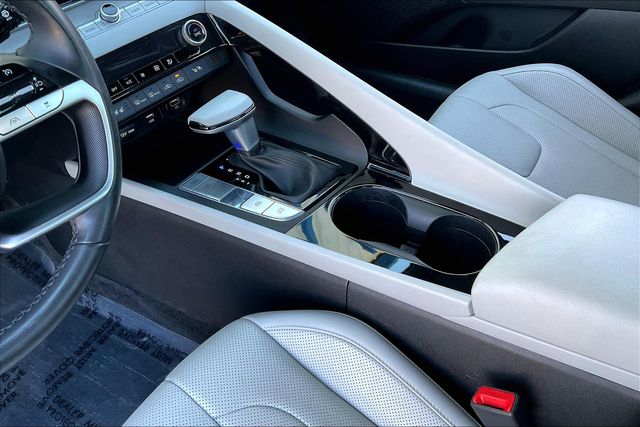 2022 Hyundai Elantra Hybrid Limited photo