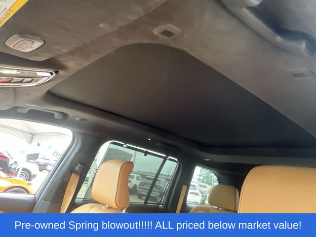 Used 2022 Diamond Black Jeep Summit Reserve image 33