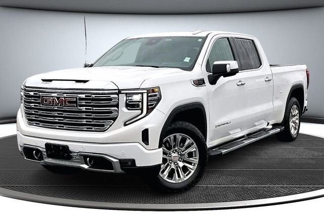 White Frost Tricoat 2022 GMC Sierra 1500 Denali Crew Cab 4WD Pickup Truck Four-Wheel Drive Automatic