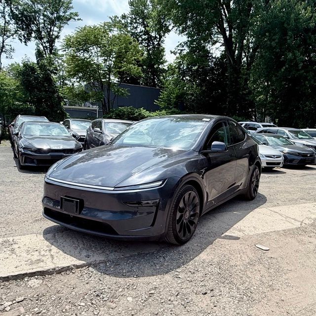 2026 Tesla Model Y Long Range RWD SUV / Crossover Rear-Wheel Drive 1-Speed Automatic