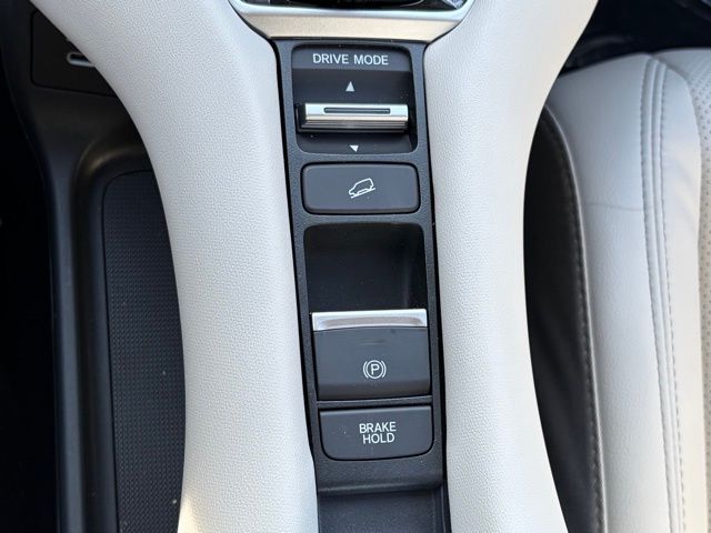 new 2026 Honda HR-V car, priced at $32,355