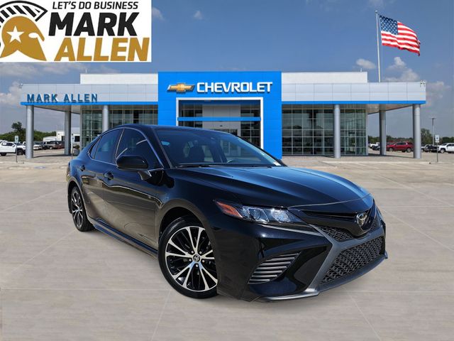 2020 Toyota Camry SE Nightshade FWD