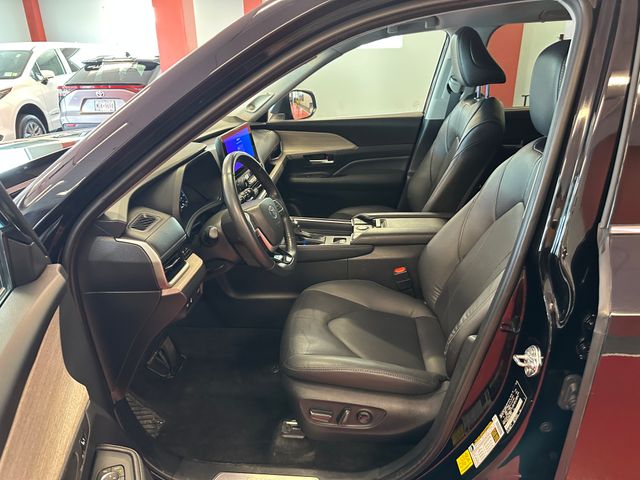 Used 2025 Toyota Grand Highlander SUV