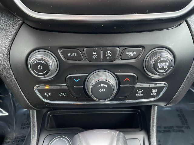 used 2020 Jeep Cherokee car, priced at $14,683