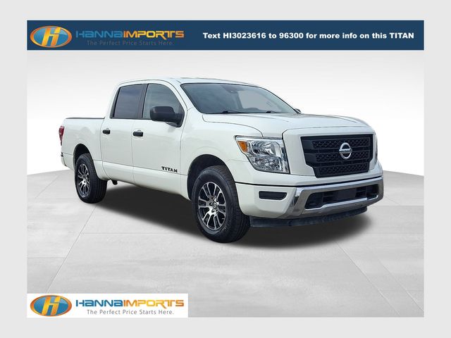 Glacier White 2022 Nissan Titan SV Crew Cab 4WD Pickup Truck Four-Wheel Drive 9-Speed Automatic