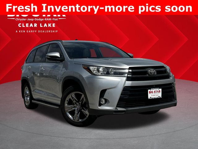 2019 Toyota Highlander Limited Platinum Silver at River Oaks CDJR