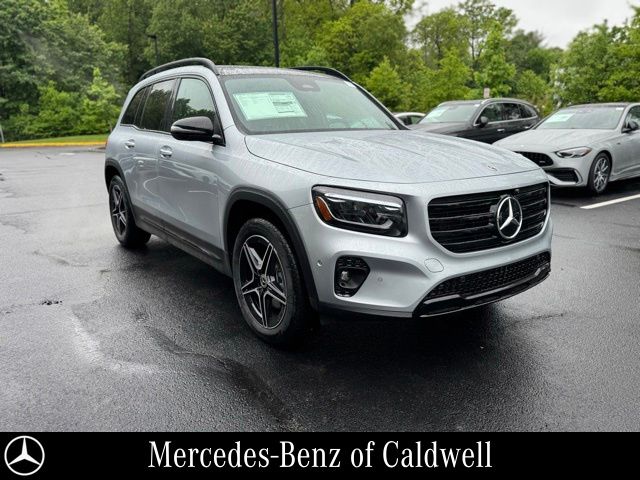 Cirrus Silver Metallic 2026 Mercedes-Benz GLB 250 4MATIC SUV / Crossover All-Wheel Drive 8-Speed Dual Clutch