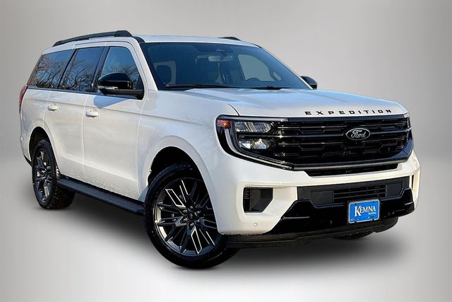 White Metallic 2026 Ford Expedition Platinum 4WD SUV / Crossover Four-Wheel Drive Automatic