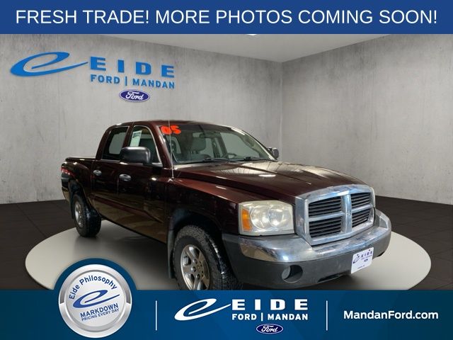 Deep Molten Red Pearl 2005 Dodge Dakota SLT Quad Cab 4WD Pickup Truck Four-Wheel Drive 5-Speed Automatic