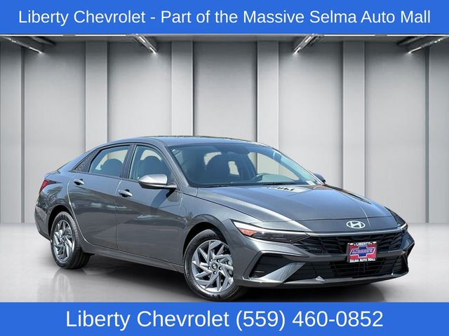 Gray 2025 Hyundai Elantra Hybrid Sedan Front-Wheel Drive 6-Speed Dual Clutch