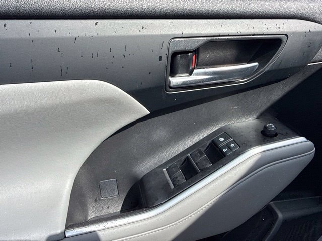 2021 Toyota Highlander - $29,888