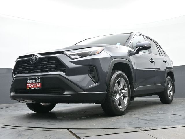 2024 Toyota RAV4 XLE 30