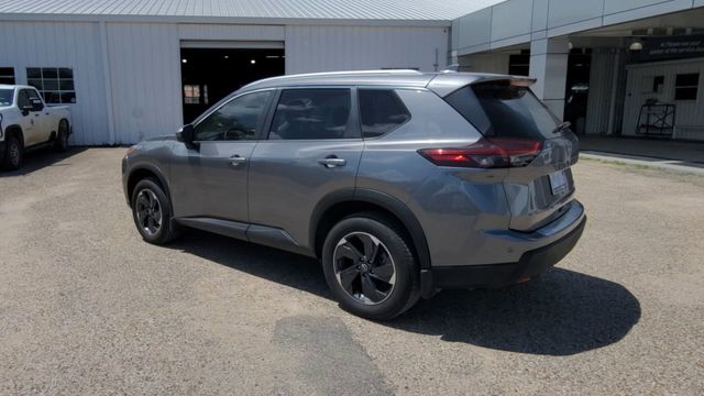 2024 Nissan Rogue SV - 6