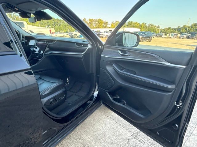 2023 Jeep Grand Cherokee Limited:45393C