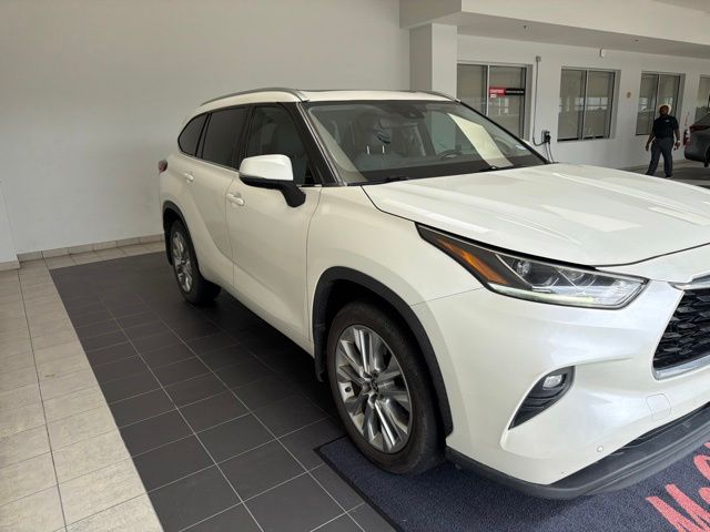 2021 Toyota Highlander Limited White at Bayway Cadillac Southwest