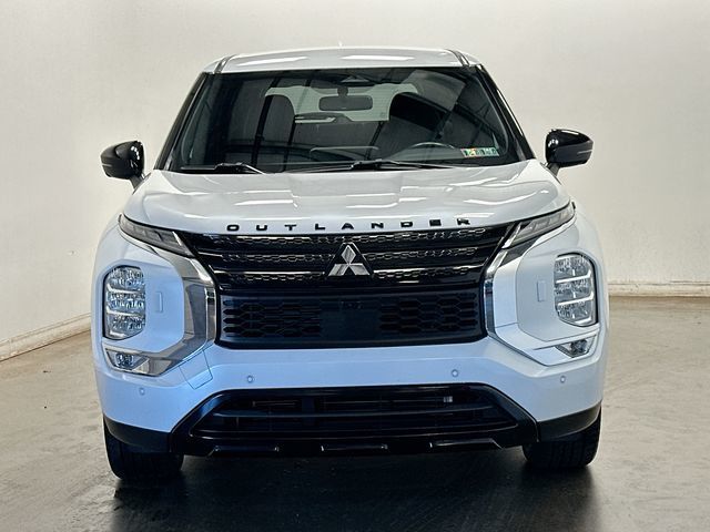 2023 Mitsubishi Outlander   at Rafferty Subaru