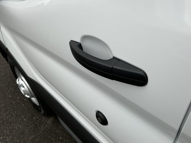 New 2026 Oxford White Ford Base image 11