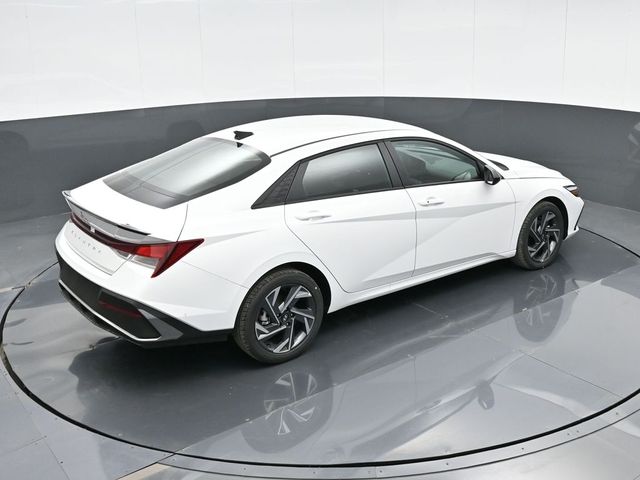 2025 Hyundai Elantra SEL 26