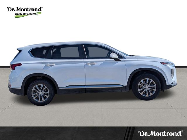 Used 2019 White Hyundai SE image 4