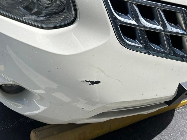 Used 2011 White Nissan SV image 4
