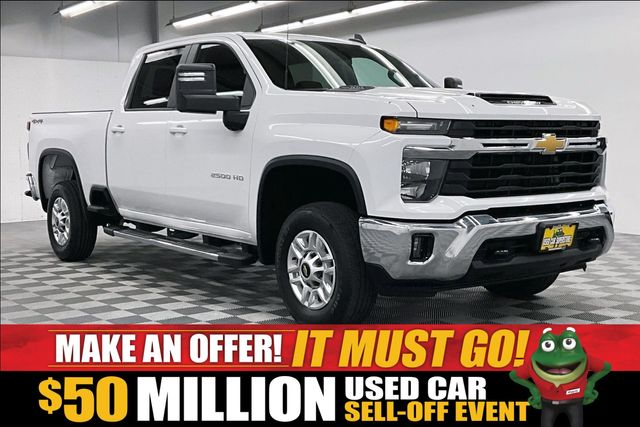 Summit White 2025 Chevrolet Silverado 2500HD Pickup Truck Four-Wheel Drive 10-Speed Automatic
