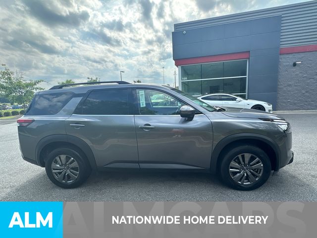 Used 2025 Gray Nissan SV image 4