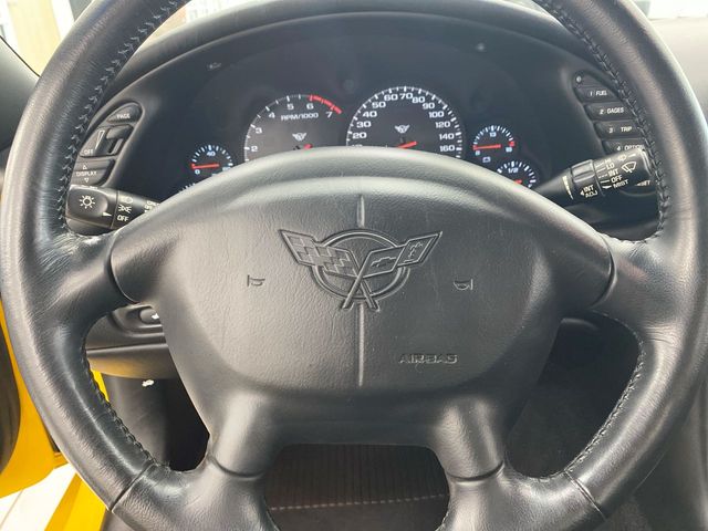 2004 Chevrolet Corvette Base 11