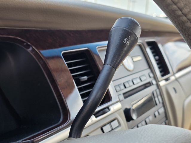 Used 2006 Lincoln Town Car Sedan