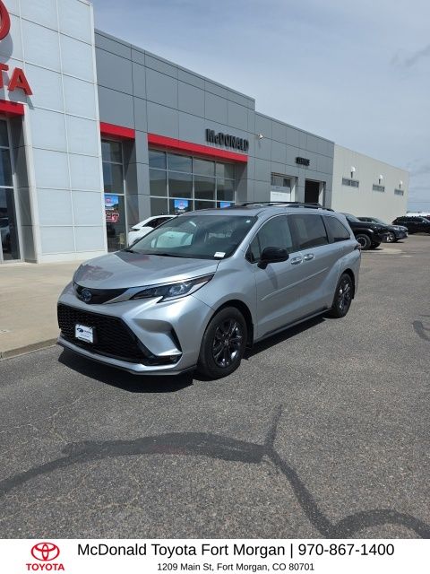 Celestial Silver Metallic 2024 Toyota Sienna XSE 7-Passenger AWD Minivan All-Wheel Drive Continuously Variable Transmission