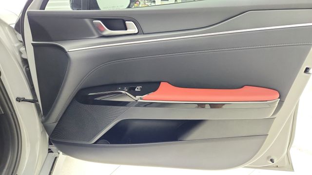 2026 Kia K5 GT-Line - Photo 24