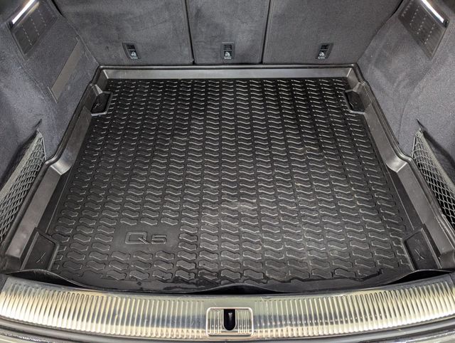 used 2023 Audi SQ5 Sportback car, priced at $45,281