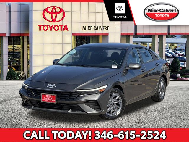 2024 Hyundai Elantra SEL FWD