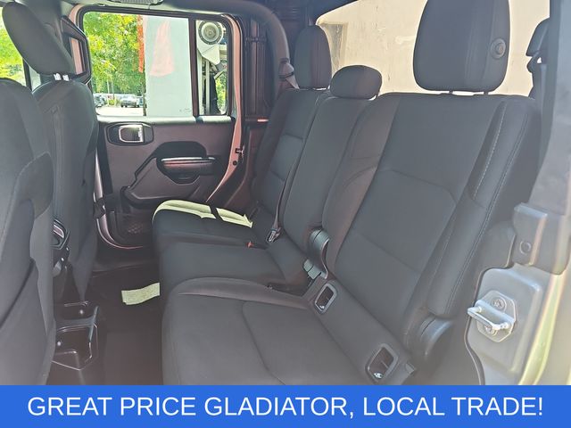 Used 2020 Silver Jeep Sport image 12