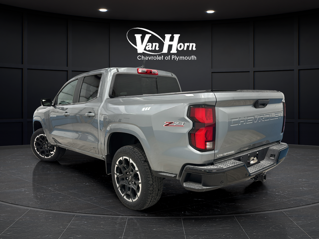 View vehicle photo 5