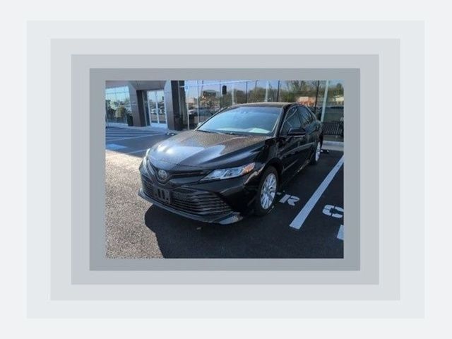 Midnight Black Metallic 2018 Toyota Camry LE Sedan Front-Wheel Drive 8-Speed Automatic