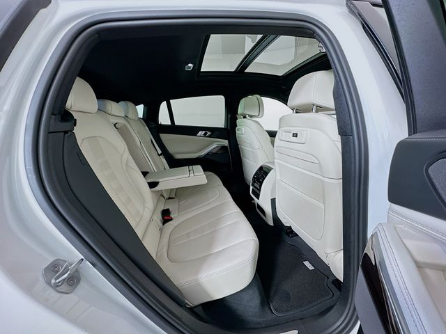 Thumbnail: 2020 BMW X6 - 29