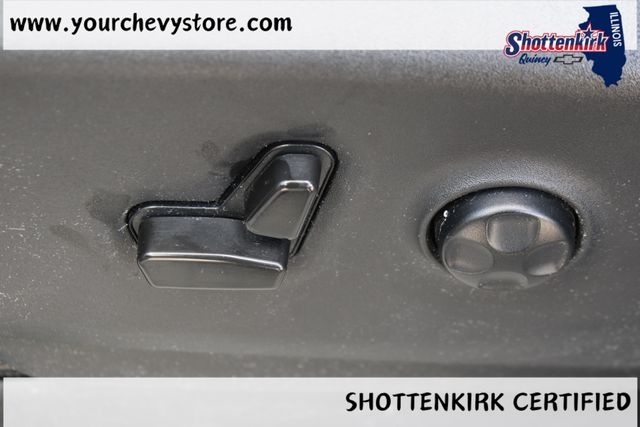 Used 2022 Chrysler Pacifica Van