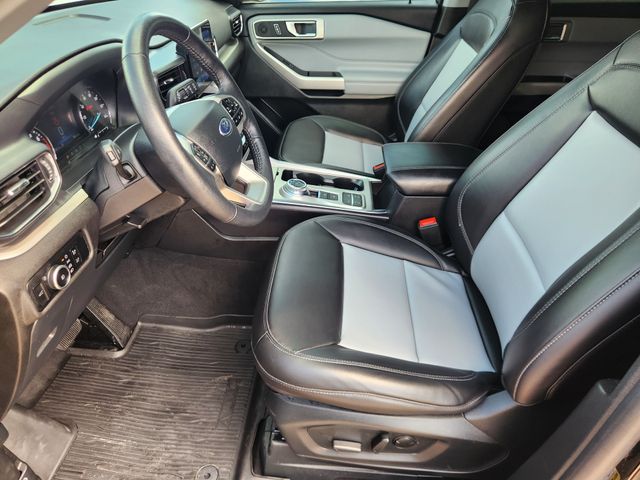 2024 Ford Explorer XLT Black at DeMontrond Auto Country