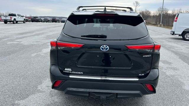 Used 2021 Toyota Highlander Hybrid SUV
