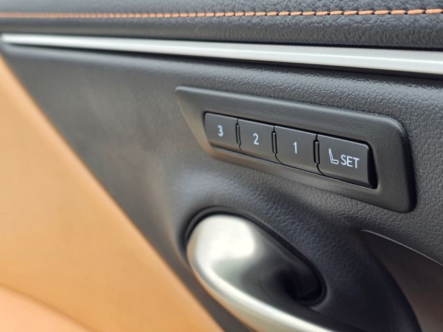 2025 Lexus ES 350:44446A1