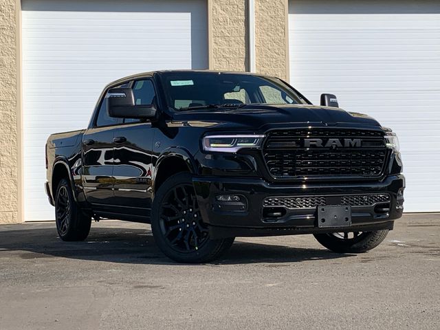 Diamond Black Crystal Pearlcoat 2026 RAM 1500 Limited Crew Cab 4WD Pickup Truck Four-Wheel Drive 8-Speed Automatic