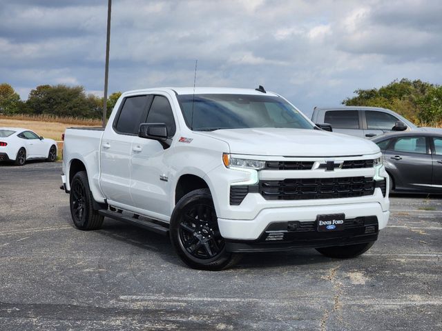 2022 Chevrolet Silverado 1500 RST 2