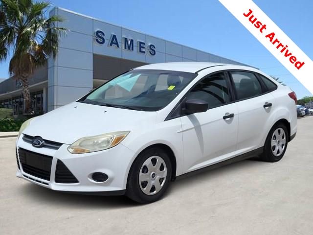 Oxford White 2014 Ford Focus S Sedan Front-Wheel Drive 6-Speed Automatic
