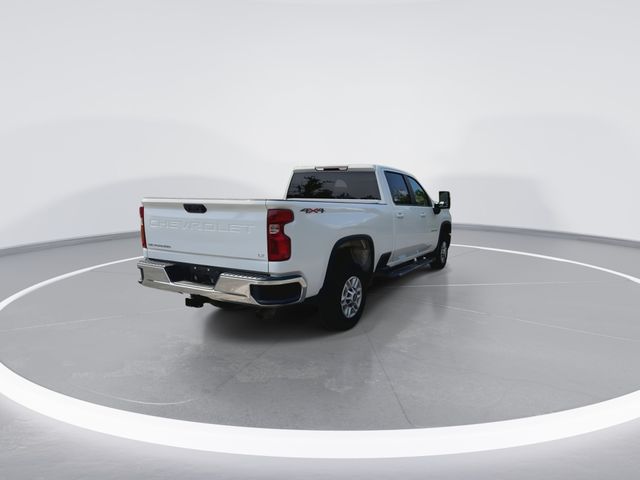 Used 2025 White Chevrolet LT image 10