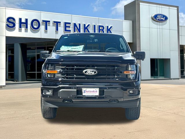 New 2026 Black Ford XLT image 2