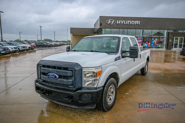 Oxford White 2014 Ford F-250 Super Duty Pickup Truck 4X2 6-Speed Automatic