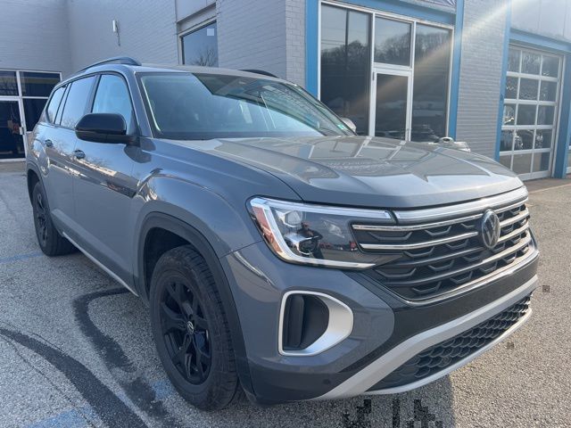 Pure Gray 2024 Volkswagen Atlas Peak Edition SE 4Motion with Technology SUV / Crossover All-Wheel Drive 8-Speed Automatic