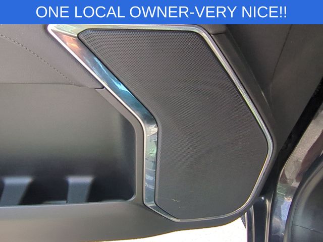 Used 2025 Silver GMC Elevation image 15