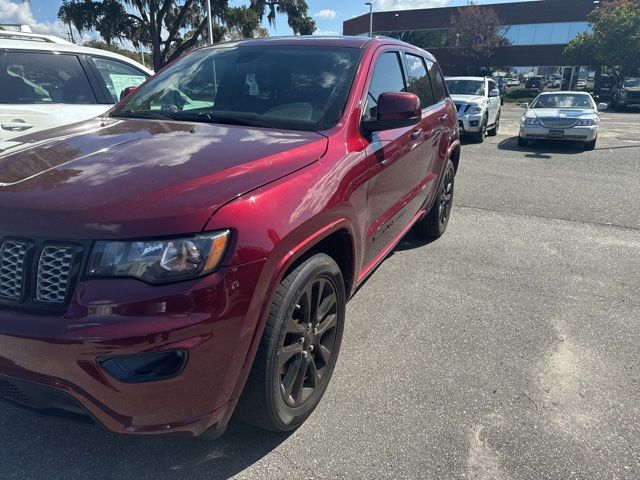 2017 Jeep Grand Cherokee Altitude 4